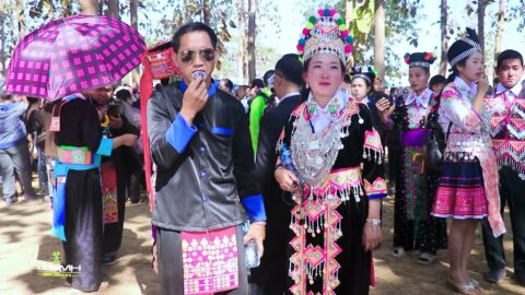 Koob foom Lis thiab Nkauj hnub Xyooj hais kwv txhiaj koj puas txaus siab tiag