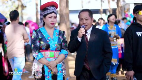 Xov ntxhiag Hawj thiab Paj tag Lis hais kwv txhiaj hauv tshav pob Luangprabang